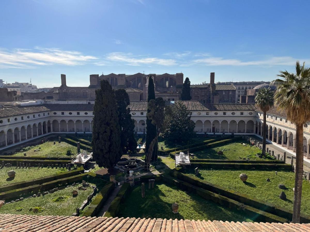 Camera X2 Con Magnifica Vista Sul Chiostro Di Michelangelo E Le Terme Di Diocleziano Rome Exterior photo
